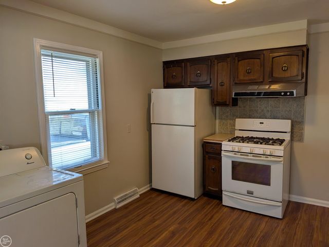 23245 FORD Street, Roseville, MI 48066