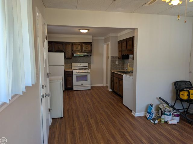 23245 FORD Street, Roseville, MI 48066