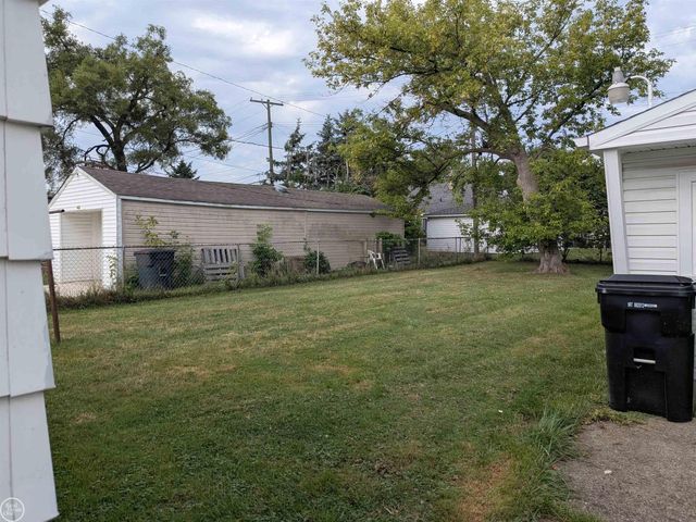 23245 FORD Street, Roseville, MI 48066