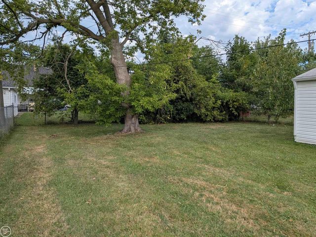 23245 FORD Street, Roseville, MI 48066