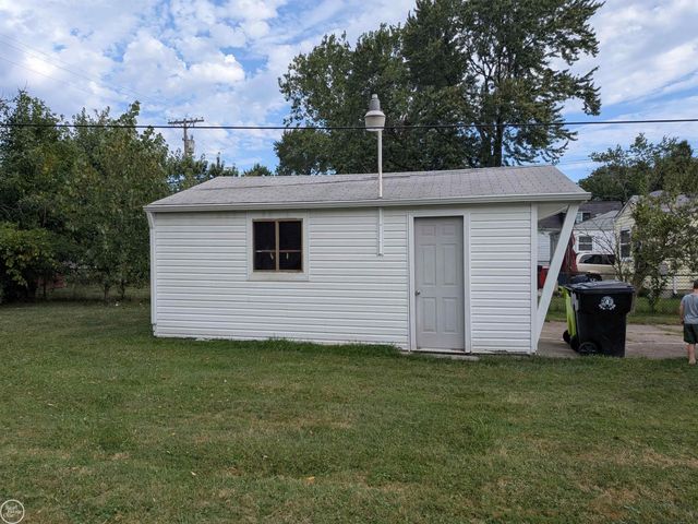23245 FORD Street, Roseville, MI 48066