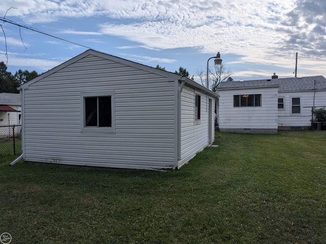 23245 FORD Street, Roseville, MI 48066