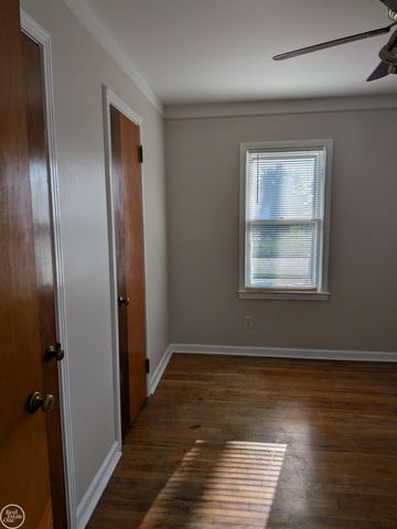 23245 FORD Street, Roseville, MI 48066