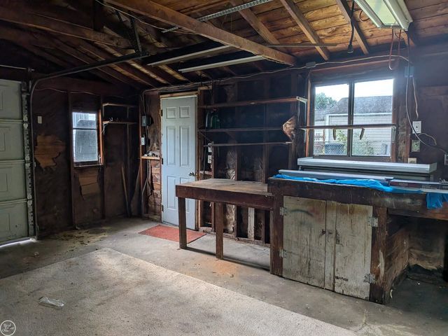 23245 FORD Street, Roseville, MI 48066