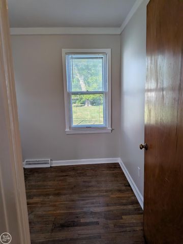 23245 FORD Street, Roseville, MI 48066
