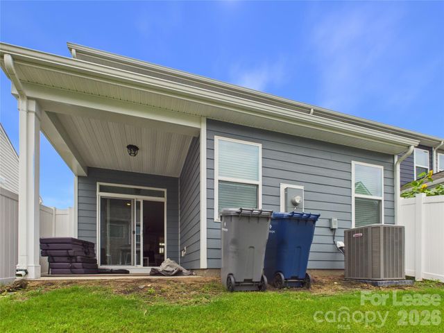 3944 Fadden Street, Harrisburg, NC 28075