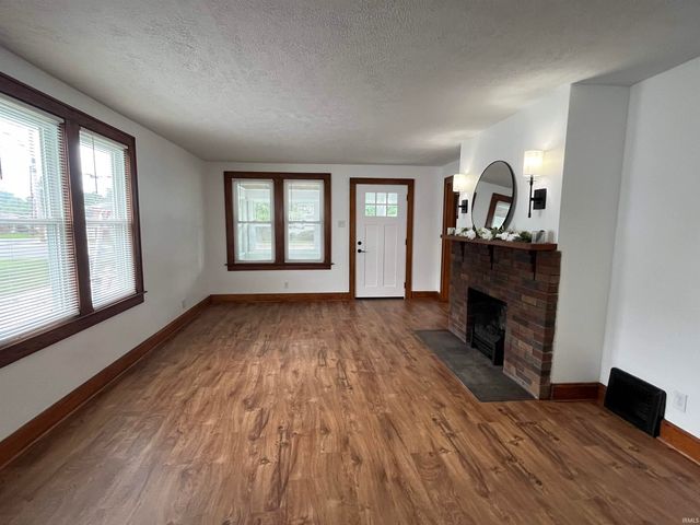 1209 N Boeke Road, Evansville, IN 47711