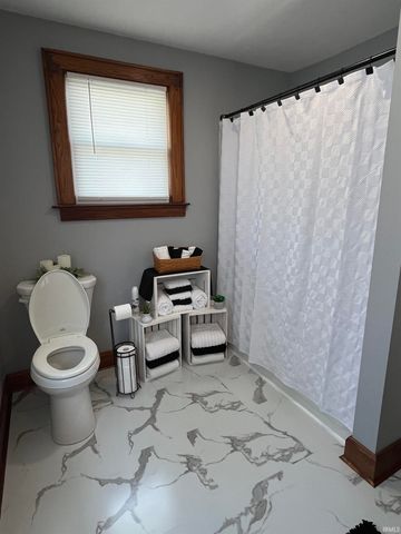 1209 N Boeke Road, Evansville, IN 47711