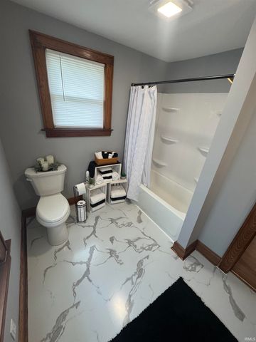 1209 N Boeke Road, Evansville, IN 47711