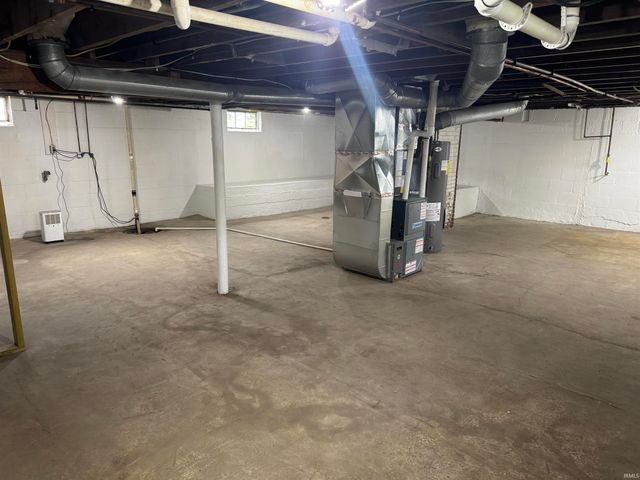 1209 N Boeke Road, Evansville, IN 47711