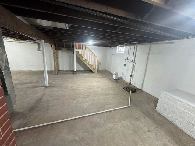 1209 N Boeke Road, Evansville, IN 47711