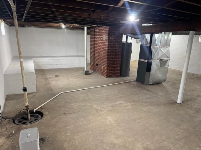1209 N Boeke Road, Evansville, IN 47711