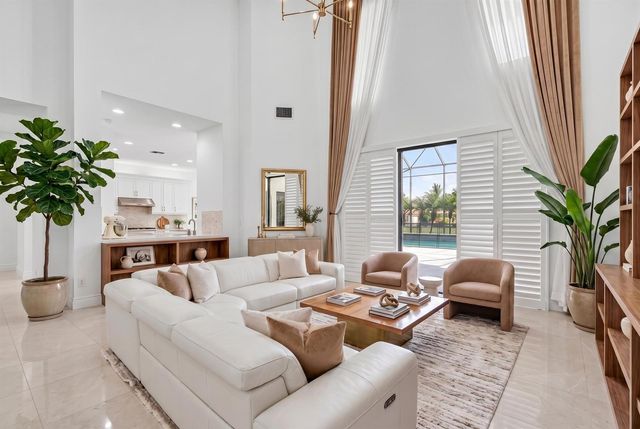 9524 Eden Roc Court, Delray Beach, FL 33446