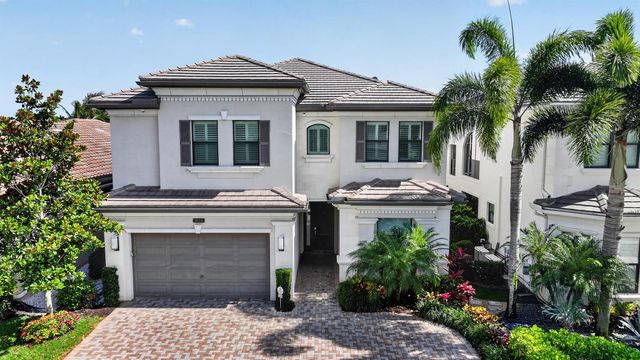 9524 Eden Roc Court, Delray Beach, FL 33446