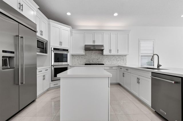 9524 Eden Roc Court, Delray Beach, FL 33446