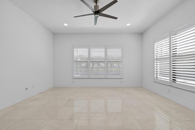 9524 Eden Roc Court, Delray Beach, FL 33446