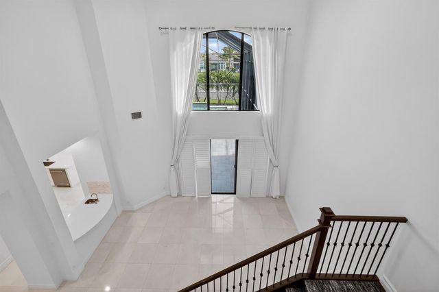 9524 Eden Roc Court, Delray Beach, FL 33446