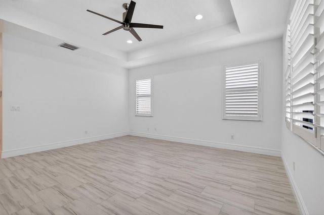 9524 Eden Roc Court, Delray Beach, FL 33446