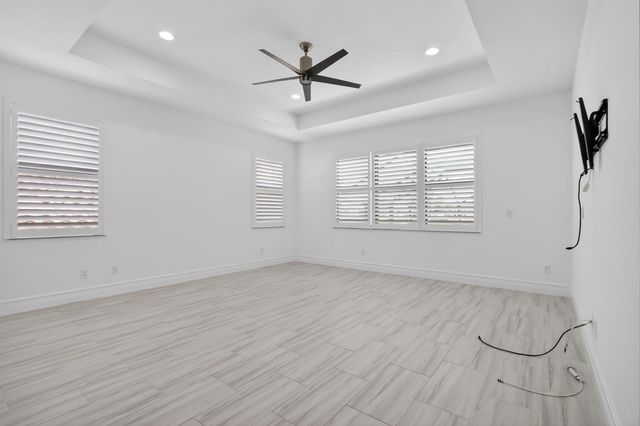 9524 Eden Roc Court, Delray Beach, FL 33446