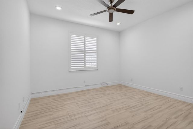 9524 Eden Roc Court, Delray Beach, FL 33446