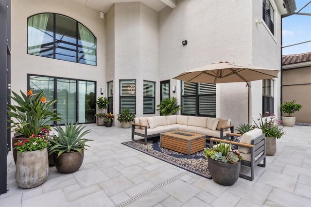 9524 Eden Roc Court, Delray Beach, FL 33446