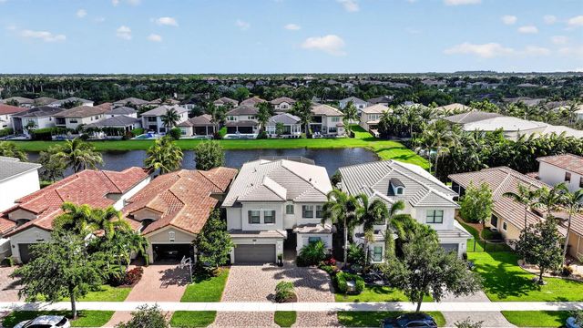9524 Eden Roc Court, Delray Beach, FL 33446