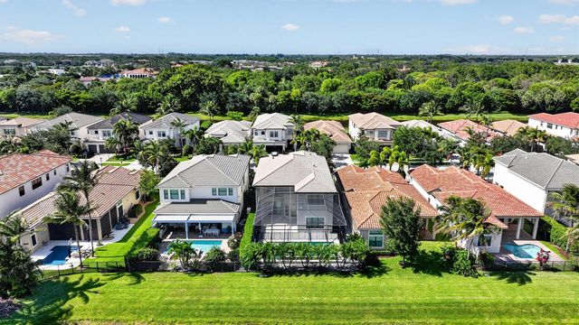 9524 Eden Roc Court, Delray Beach, FL 33446