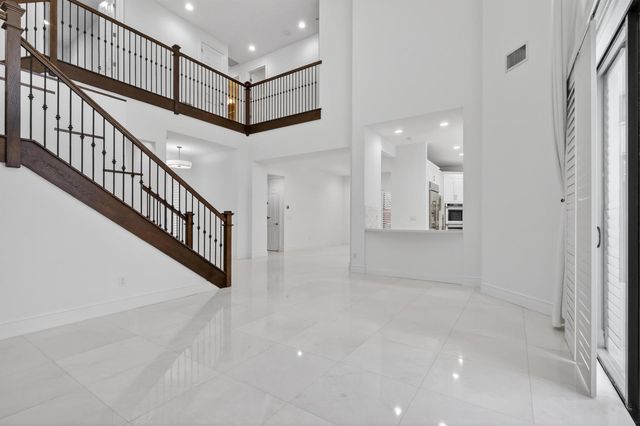 9524 Eden Roc Court, Delray Beach, FL 33446