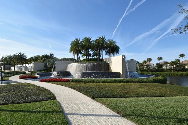 9524 Eden Roc Court, Delray Beach, FL 33446