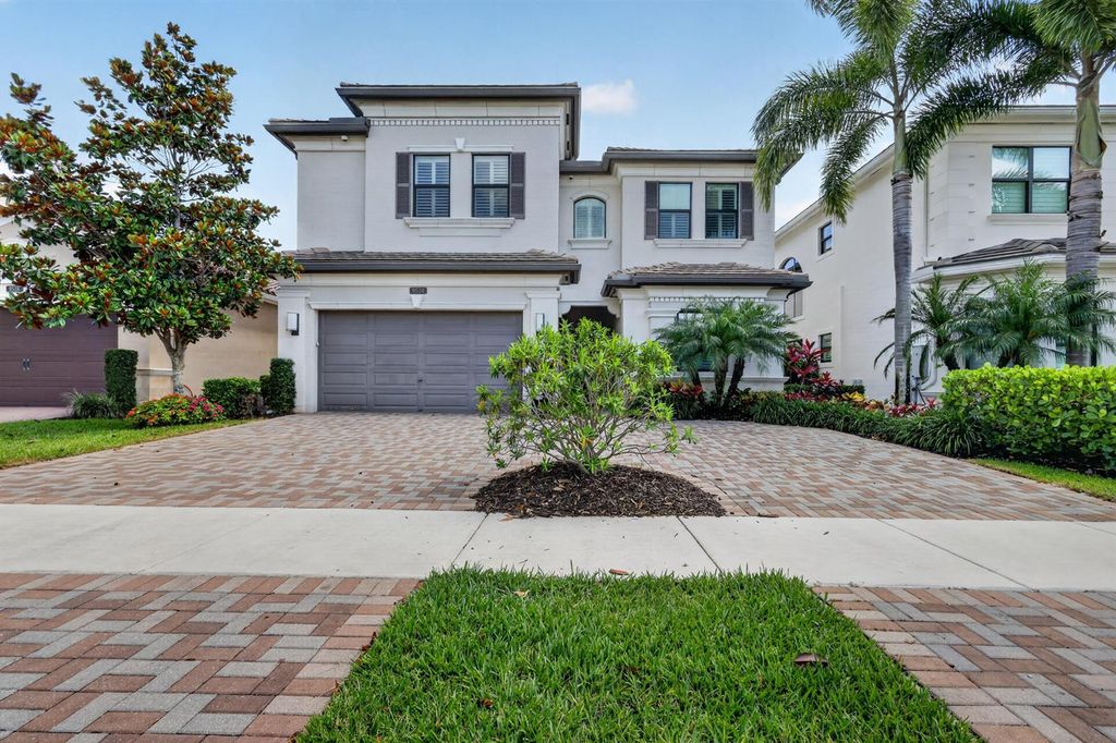 9524 Eden Roc Court, Delray Beach, FL 33446
