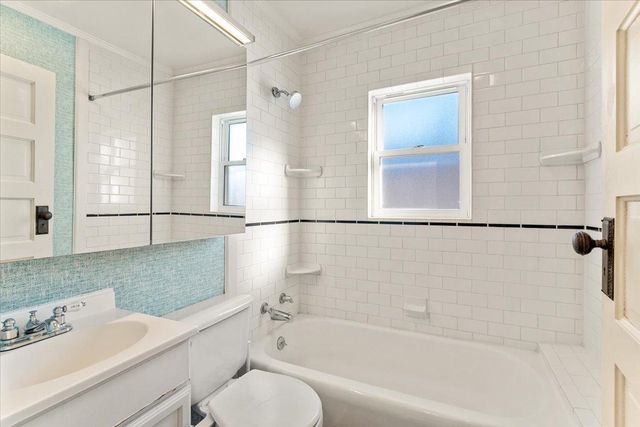 1657 Edmund Avenue, Saint Paul, MN 55104