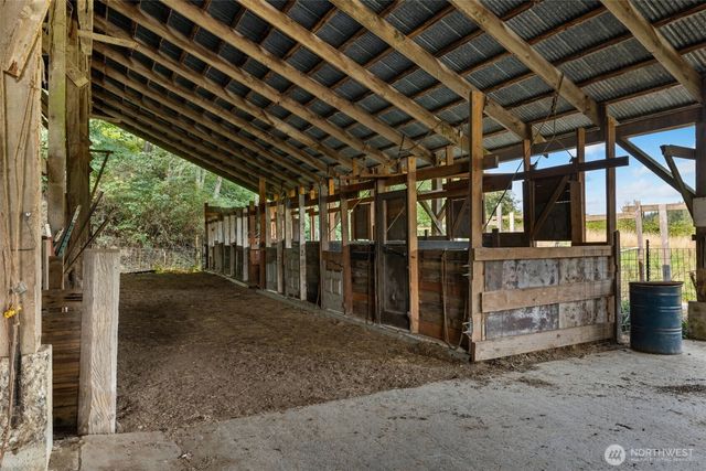 25193 Walker Valley Road, Mount Vernon, WA 98274