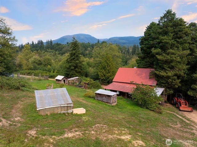 25193 Walker Valley Road, Mount Vernon, WA 98274