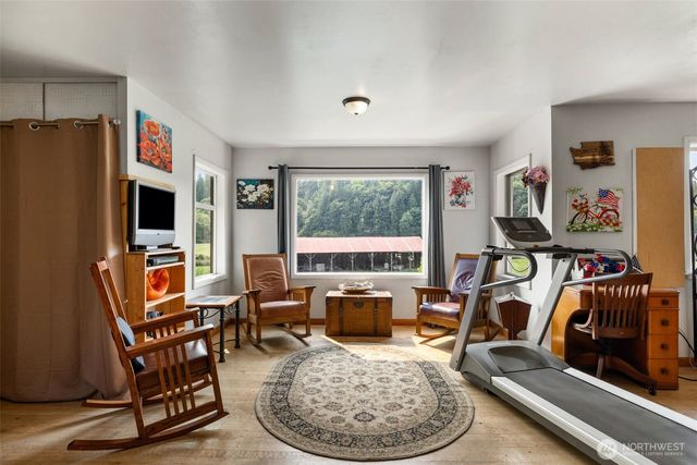 25193 Walker Valley Road, Mount Vernon, WA 98274