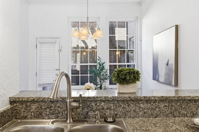 3319 Reagan Street, Dallas, TX 75219