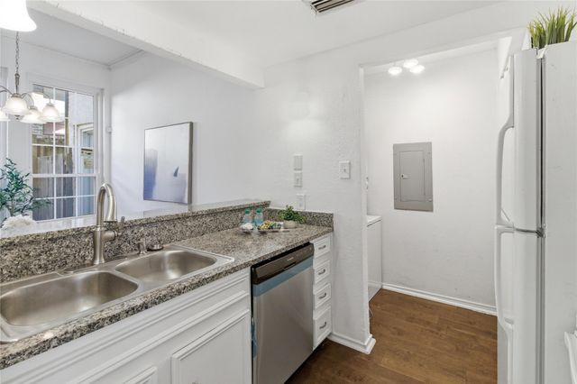 3319 Reagan Street, Dallas, TX 75219