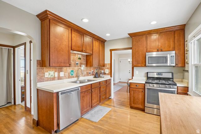 219 E WHITLOCK AVE, South Salt Lake, UT 84115
