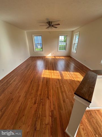 90 LEE ST, Stewartstown, PA 17363