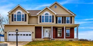 90 LEE ST, Stewartstown, PA 17363