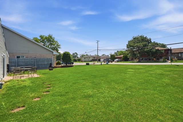 11759 S LAVERGNE Avenue, Alsip, IL 60803
