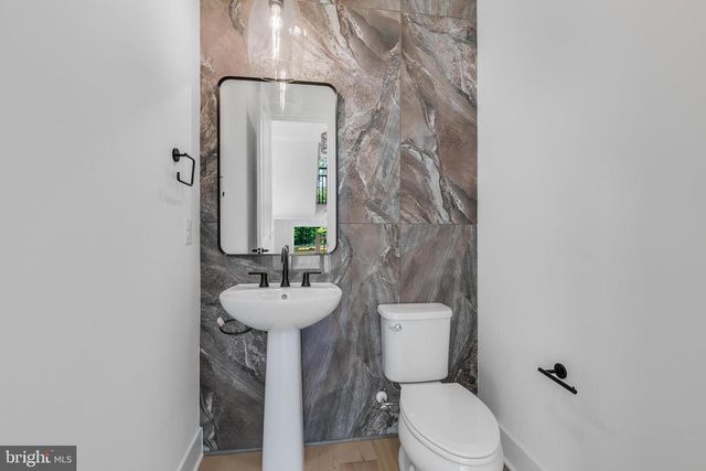 9209 FRANKS POINT LN, Lorton, VA 22079