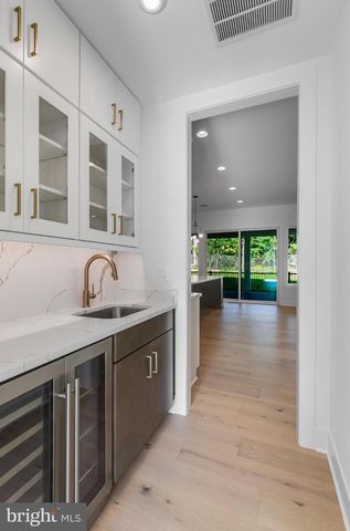 9209 FRANKS POINT LN, Lorton, VA 22079