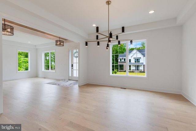 9209 FRANKS POINT LN, Lorton, VA 22079