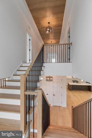 9209 FRANKS POINT LN, Lorton, VA 22079