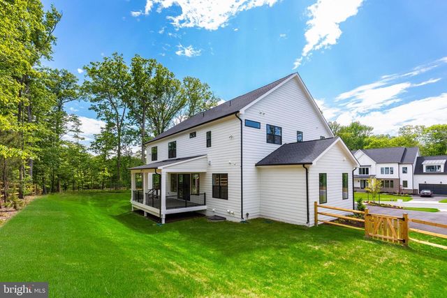 9209 FRANKS POINT LN, Lorton, VA 22079