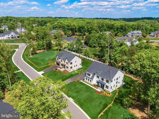 9209 FRANKS POINT LN, Lorton, VA 22079