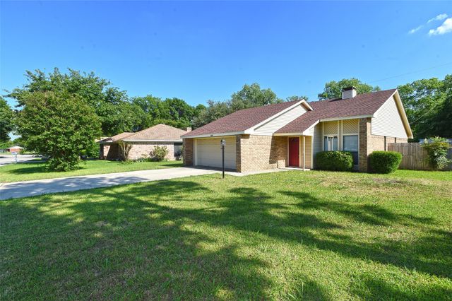 624 Aspen Drive, Denton, TX 76209