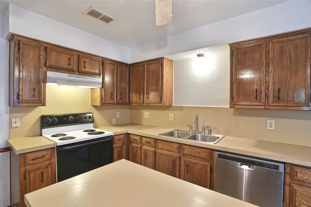 624 Aspen Drive, Denton, TX 76209