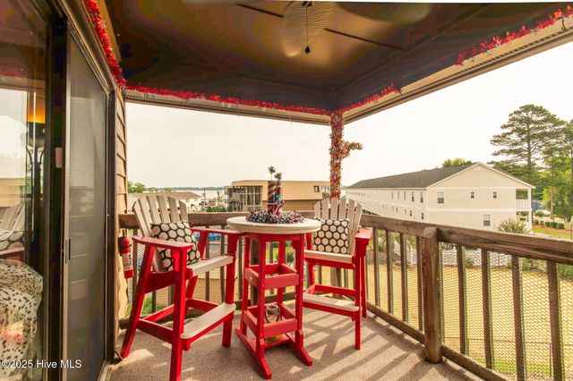 310 Lake Place Condo Drive 310, Elizabethtown, NC 28337