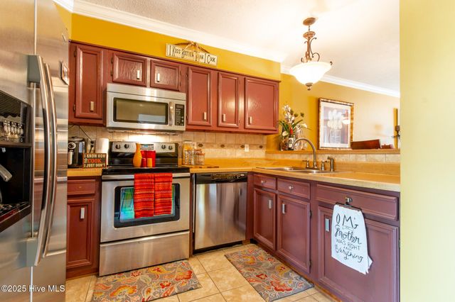 310 Lake Place Condo Drive 310, Elizabethtown, NC 28337